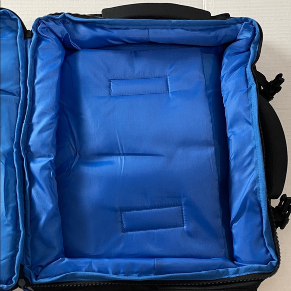 Simple Travel Backpack - Picture 7 of 11